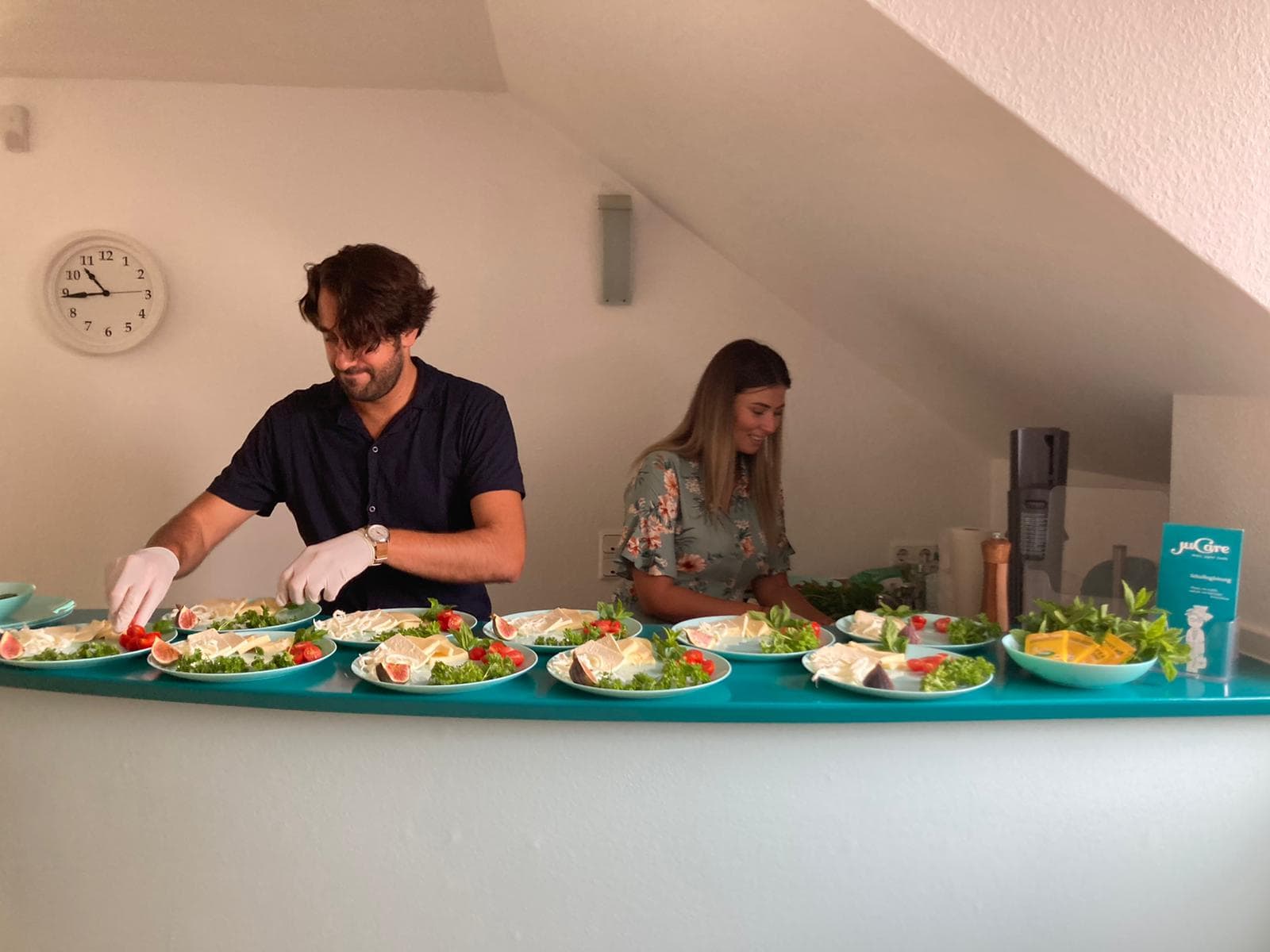 JuCare-Quiz 2021: Schulbegleiter rätseln!