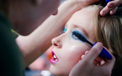 Theater-Workshops bei Autismus: So fördern Bühne und Spiel soziale Kompetenzen